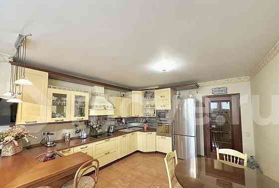 3-комн. квартира, 106.1 м2, 2/12 эт. Москва