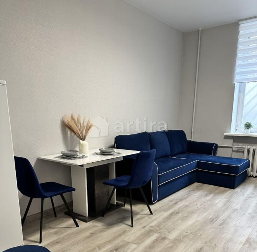 Комната, 90 м2, 1/5 эт. Москва - изображение 1