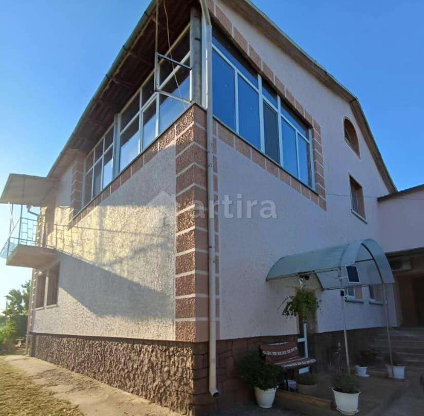 Дом, 160 м2, 30 соток, 2 эт. Симферополь - изображение 1