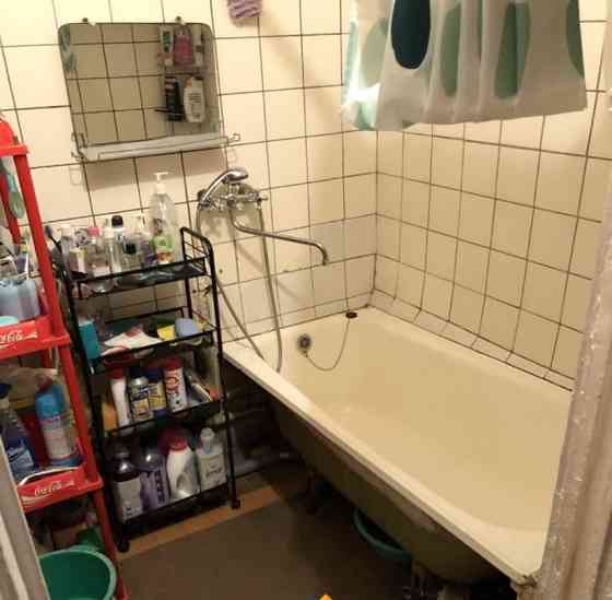 Комната, 9.6 м2, 2/5 эт. Москва