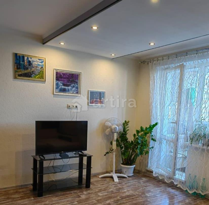 Комната, 64 м2, 4/17 эт. Развилка - изображение 1