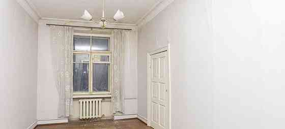 Комната, 32.9 м2, 3/5 эт. Москва