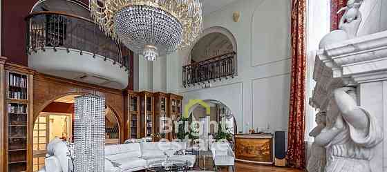 Дом, 877 м2, 47 соток, 4 эт. Истра