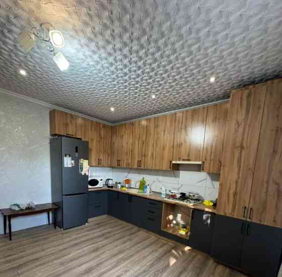 Комната, 130 м2, 2/2 эт. Симферополь