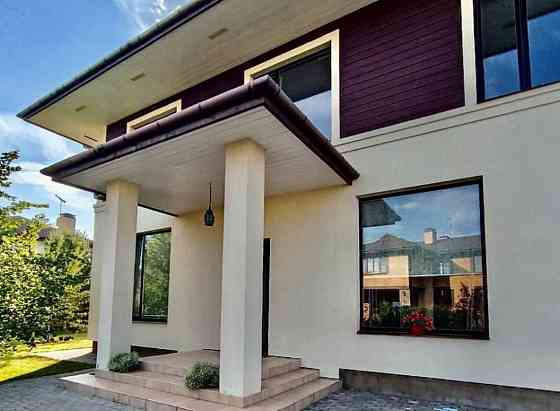 Коттедж, 250 м2, 12 соток, 2 эт. Истра