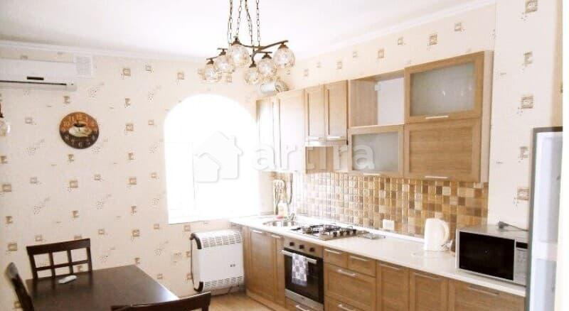 3-комн. квартира, 85 м2, 3/3 эт. Евпатория - изображение 1