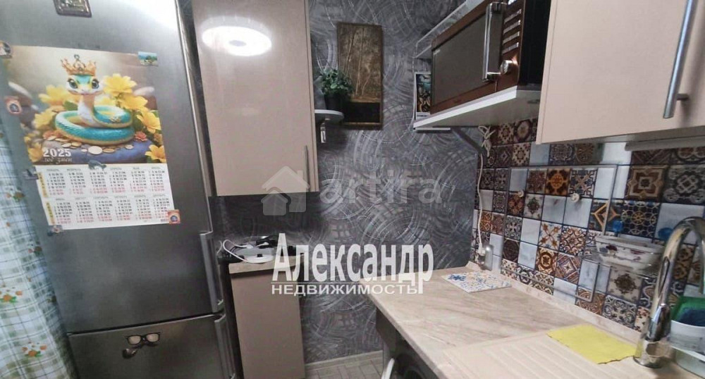 Комната, 15 м2, 5/5 эт. Санкт-Петербург - изображение 2