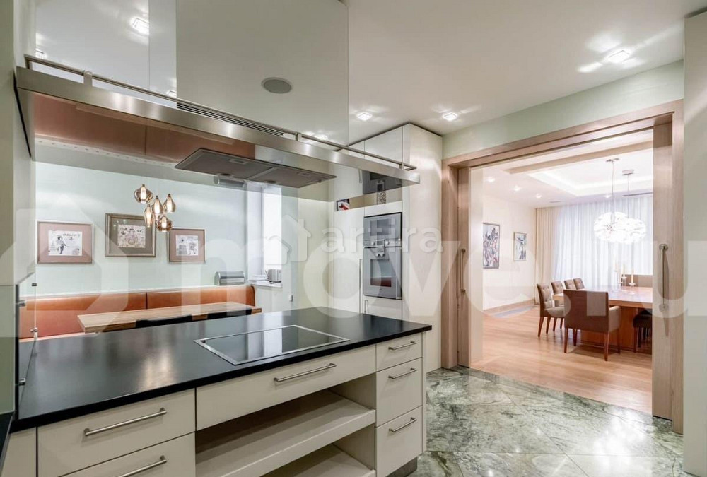 4-комн. квартира, 218 м2, 2/5 эт. Москва - изображение 3