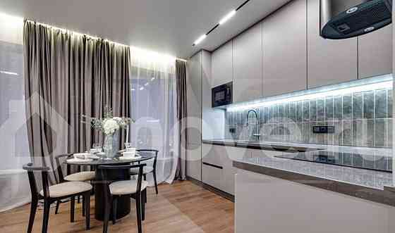 2-комн. квартира, 65 м2, 16/20 эт. Москва