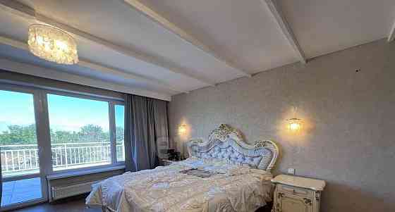 Дом, 240.5 м2, 8 соток, 2 эт. Симферополь