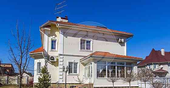 Дом, 350 м2, 10 соток, 3 эт. Красногорск