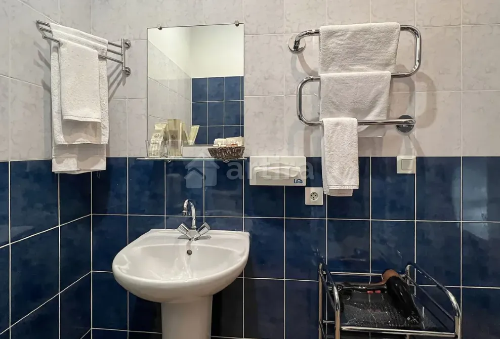 Четырёхместный номер, двухкомнатный, 40 м² Санкт-Петербург - изображение 3