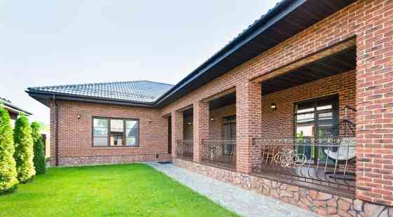 Коттедж, 300 м2 Лобня