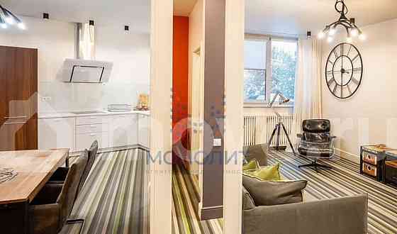 3-комн. квартира, 128 м2, 2/5 эт. Москва