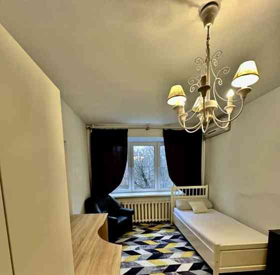 Комната, 97.7 м2, 3/15 эт. Москва