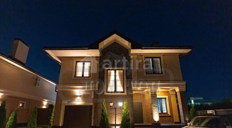 Коттедж, 300 м2 Красногорск - изображение 1