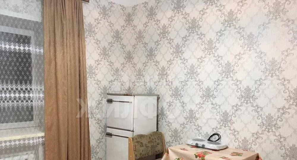 Комната, 21 м2, 1/4 эт. Новосибирск - изображение 1