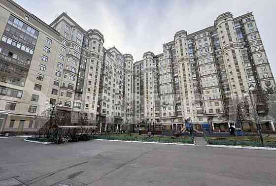 2-комн. квартира, 70 м2, 3/17 эт. Москва