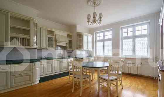 Квартира, 254 м2, 4/9 эт. Москва