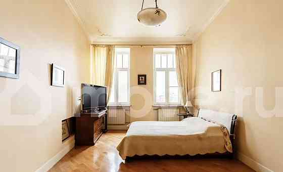 4-комн. квартира, 135 м2, 4/4 эт. Москва