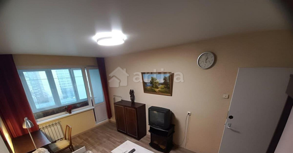 Комната, 58 м2, 11/12 эт. Санкт-Петербург - изображение 1