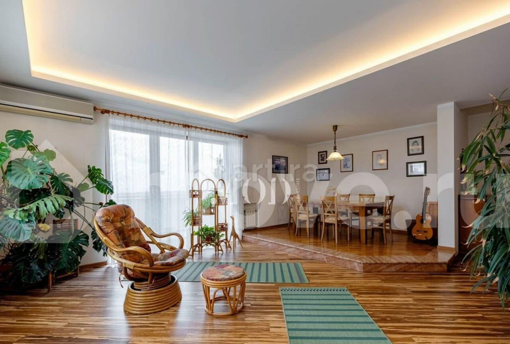 4-комн. квартира, 245.9 м2, 8/8 эт. Москва - изображение 1