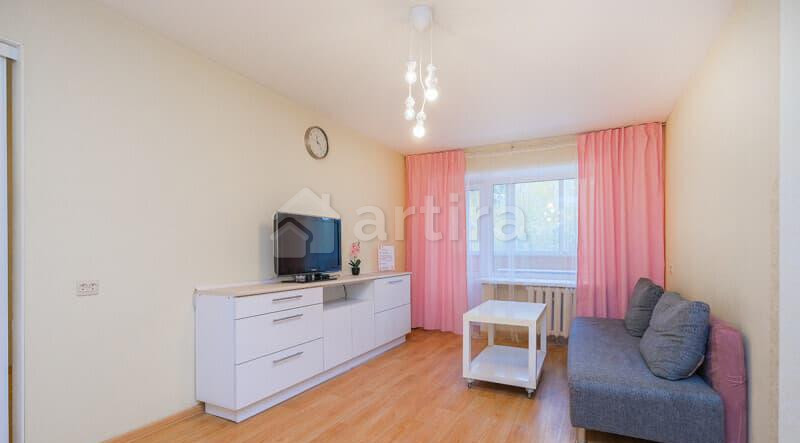 2-комн. квартира, 50 м2, 3/5 эт. Новосибирск - изображение 1