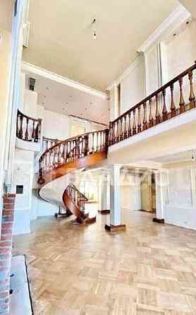 5-комн. квартира, 279.8 м2, 6/7 эт. Москва