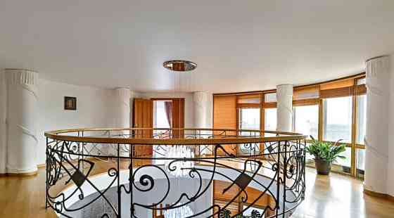 Коттедж, 770 м2 Санкт-Петербург