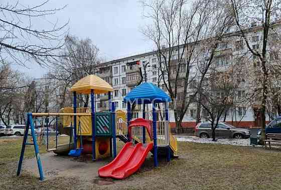 2-комн. квартира, 43 м2, 2/5 эт. Москва