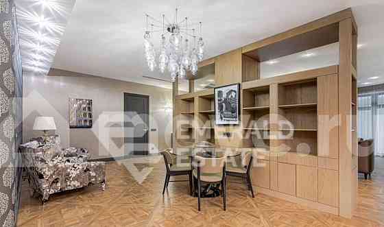 3-комн. квартира, 218.1 м2, 6/8 эт. Москва