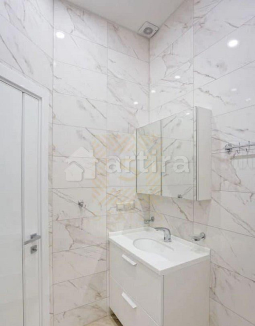 2-комн. квартира, 75 м2, 9/13 эт. Ялта - изображение 2