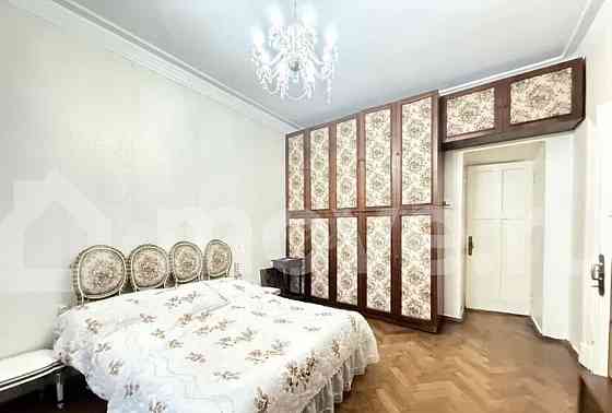 3-комн. квартира, 77.6 м2, 2/5 эт. Москва