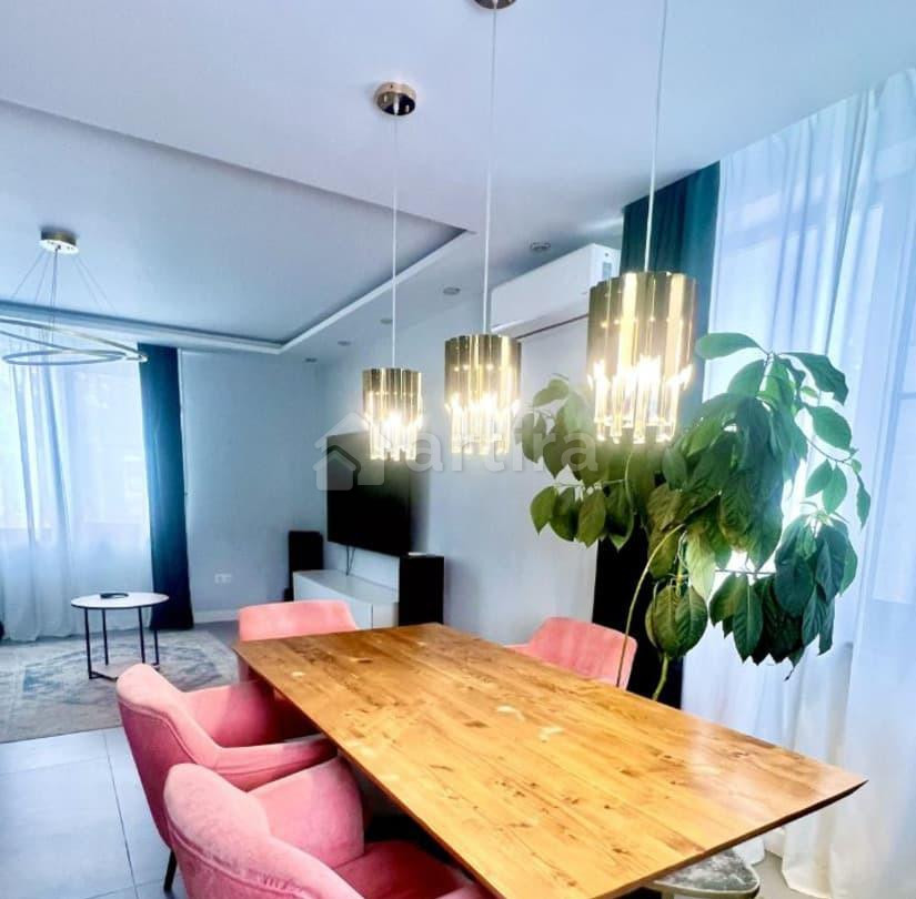 Коттедж, 200 м2, 7 соток, 3 эт. Москва - изображение 3