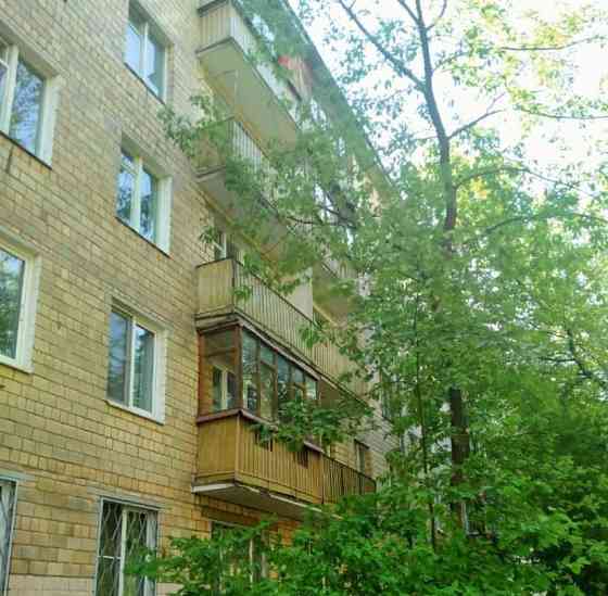 Комната, 45 м2, 3/5 эт. Москва