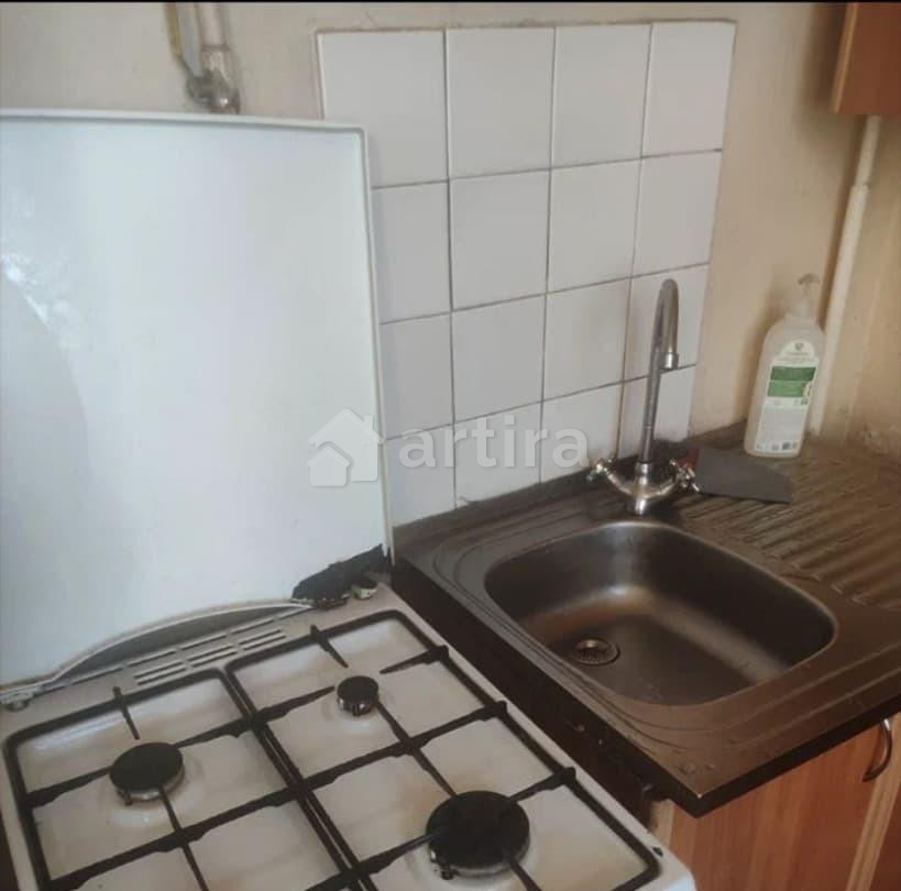 Комната, 75 м2, 3/3 эт. Москва - изображение 1