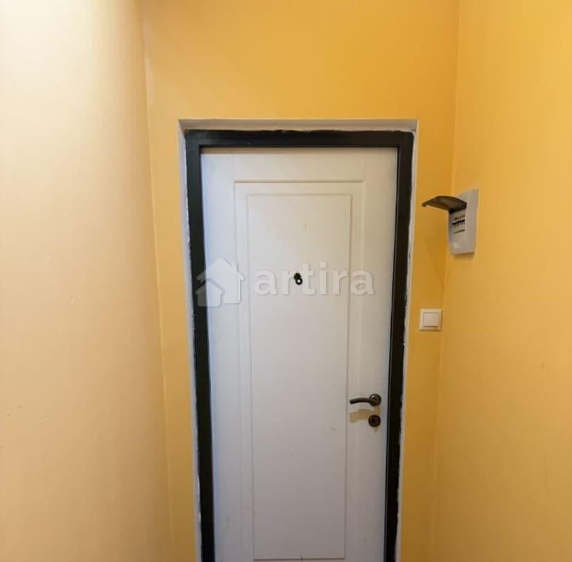 Комната, 35 м2, 1/3 эт. Москва - изображение 1