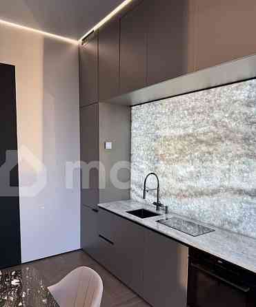 2-комн. квартира, 56 м2, 32/32 эт. Москва