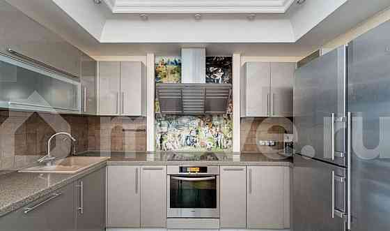 5-комн. квартира, 161 м2, 12/14 эт. Москва