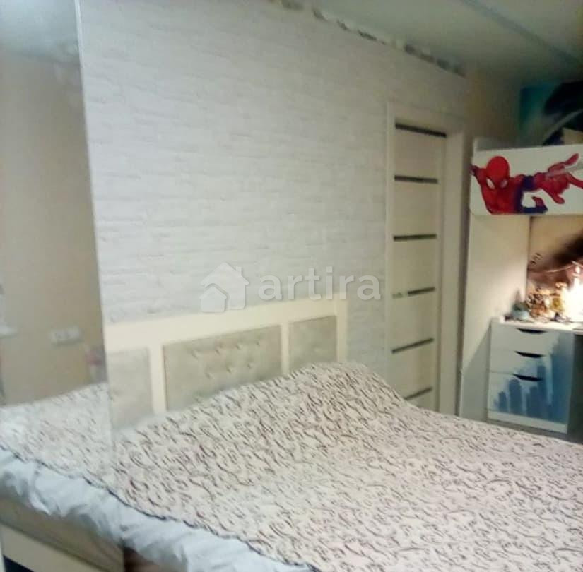 Комната, 18 м2, 1/5 эт. Москва - изображение 1