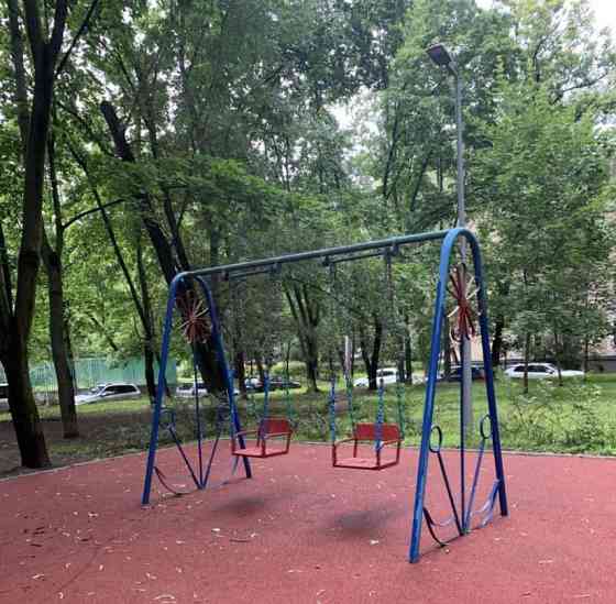 Комната, 40.5 м2, 2/5 эт. Москва