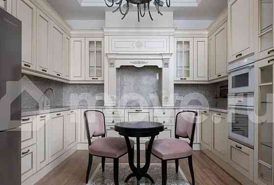 4-комн. квартира, 181 м2, 4/10 эт. Москва