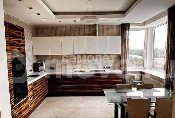 4-комн. квартира, 167.3 м2, 2/48 эт. Москва