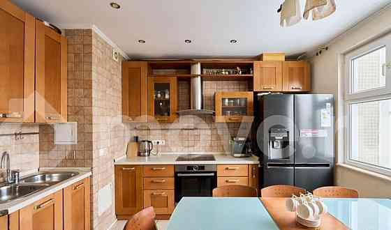 6-комн. квартира, 138.5 м2, 21/22 эт. Москва