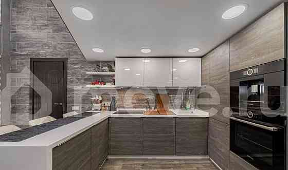 4-комн. апарт-ы, 93 м2, 5/8 эт. Москва