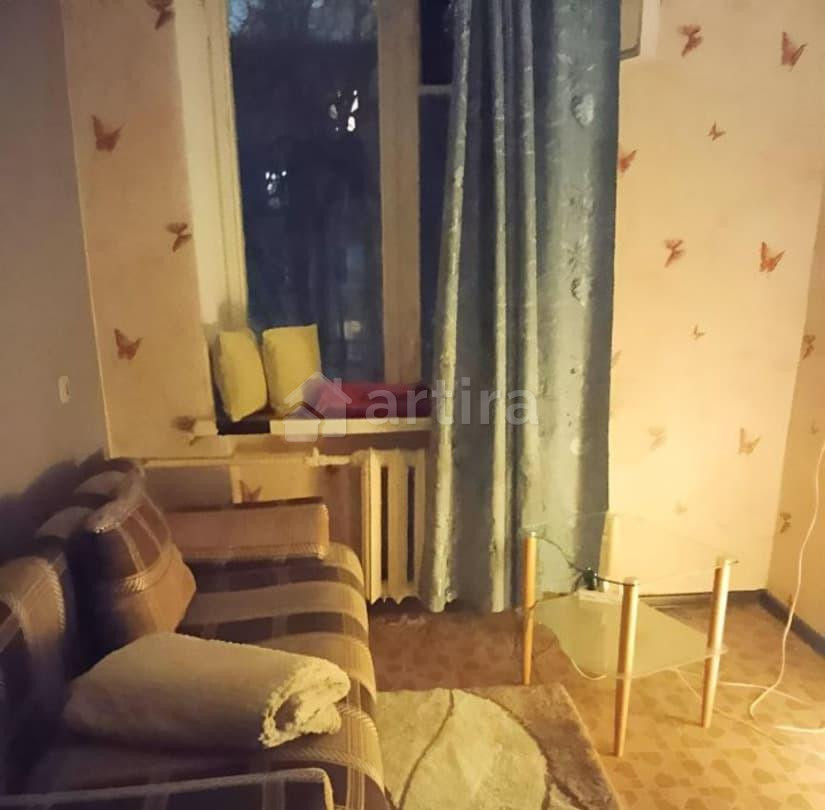 Комната, 10 м2, 2/5 эт. Москва - изображение 1