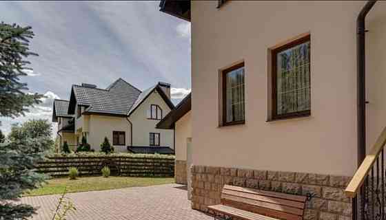 Коттедж, 385 м2, 15 соток, 3 эт. Красногорск