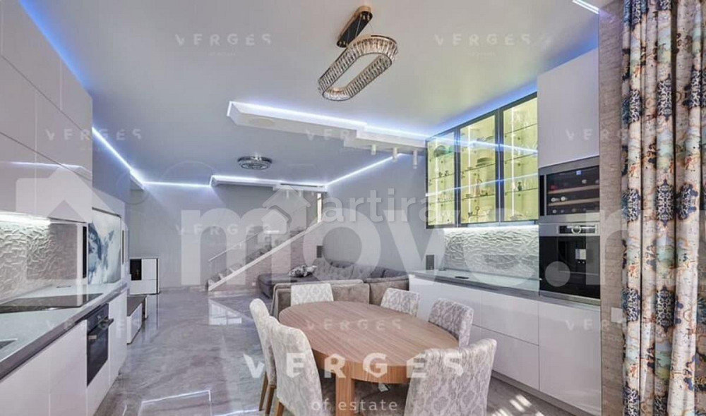 4-комн. квартира, 140 м2, 3/37 эт. Москва - изображение 1