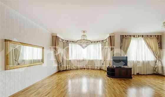 5-комн. квартира, 240 м2, 14/14 эт. Москва