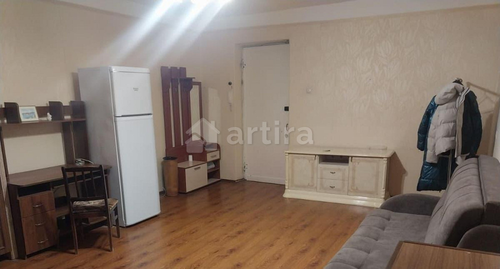 Комната, 130 м2, 5/5 эт. Санкт-Петербург - изображение 2